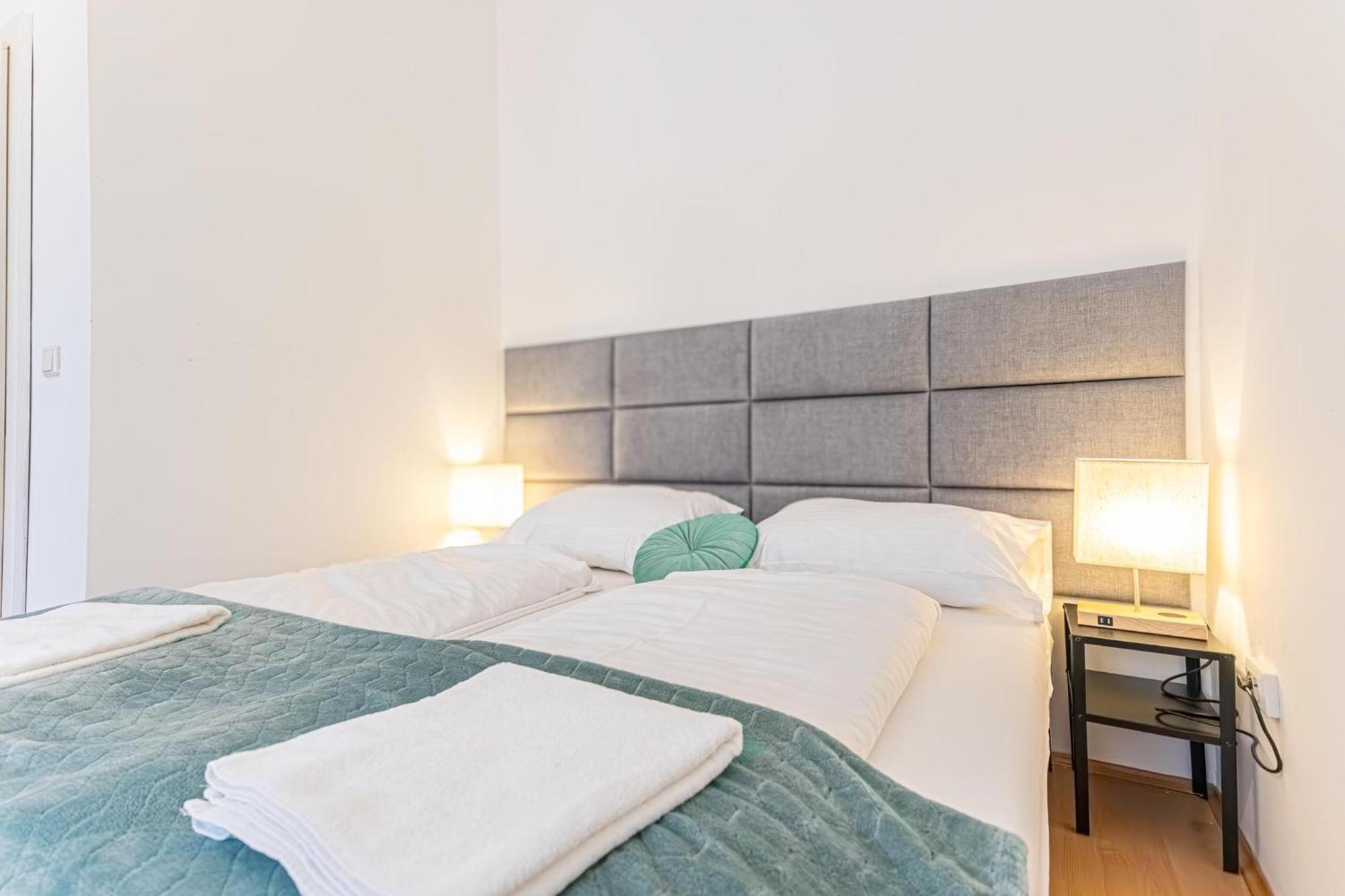 City-linked 2br Near Wiener Stadthalle Apartmán
