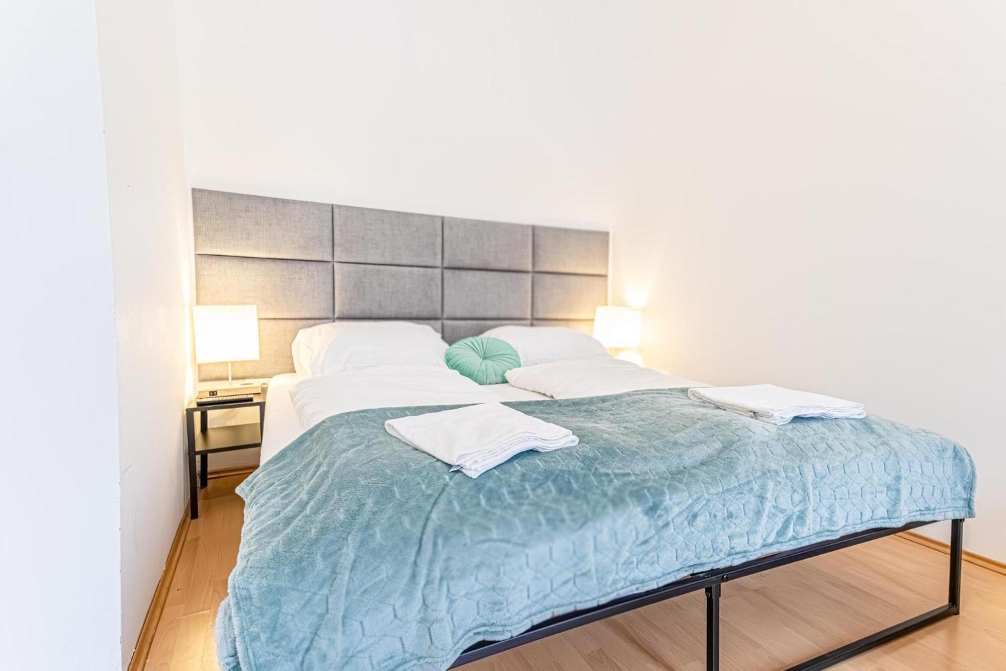 Apartment City-linked 2br Near Wiener Stadthalle Vienna